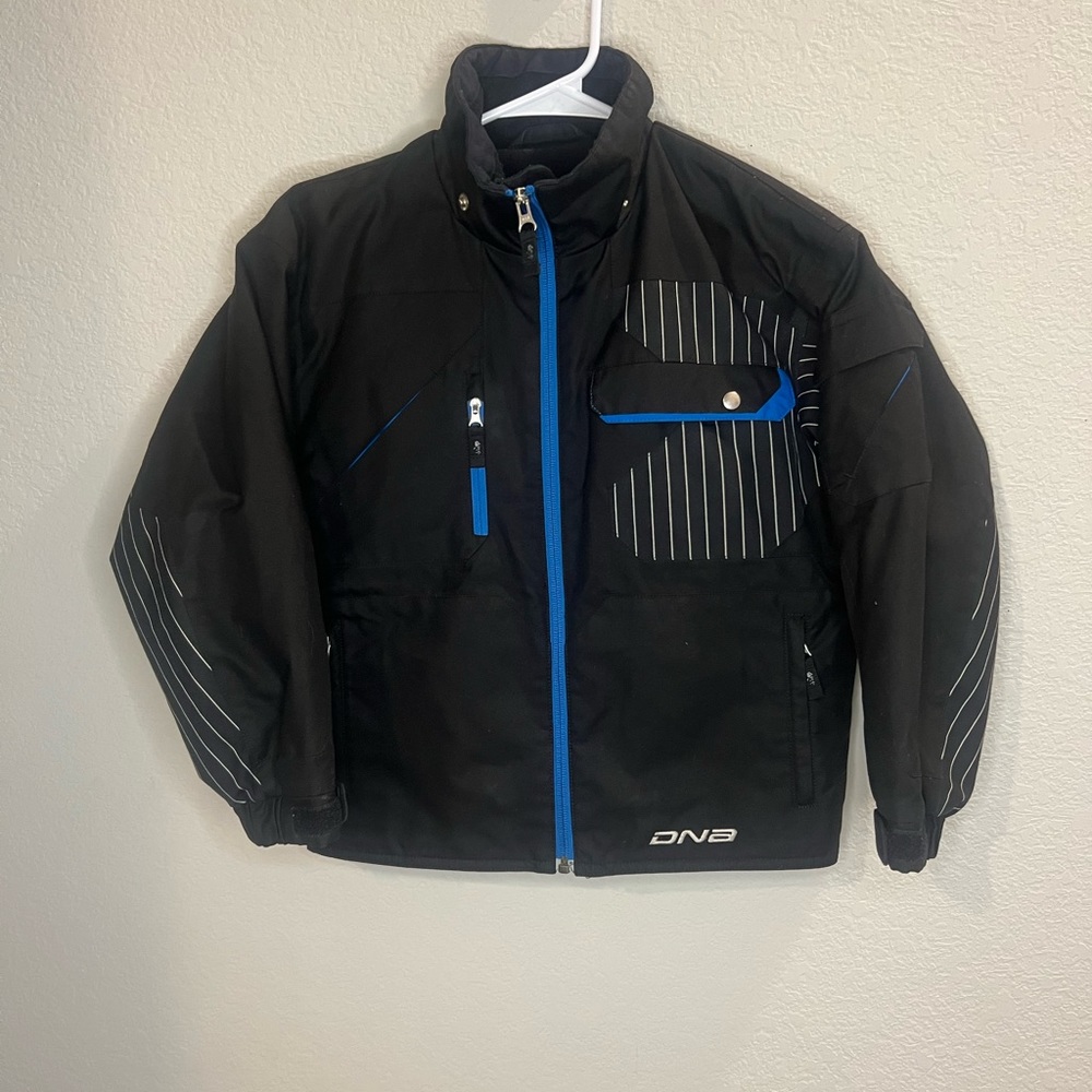 Descente/DNA black and blue w/stripes Boys ski jacket missing hood size 8